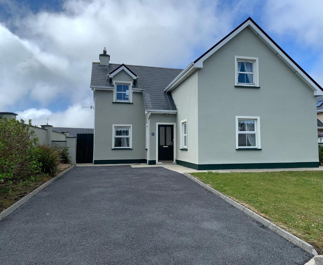 Seascape On The Edge Of Town: 4 Beds All Ensuite. Belmullet Bagian luar foto