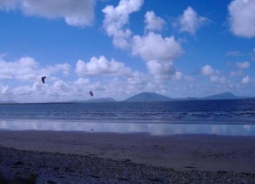 Seascape On The Edge Of Town: 4 Beds All Ensuite. Belmullet Bagian luar foto