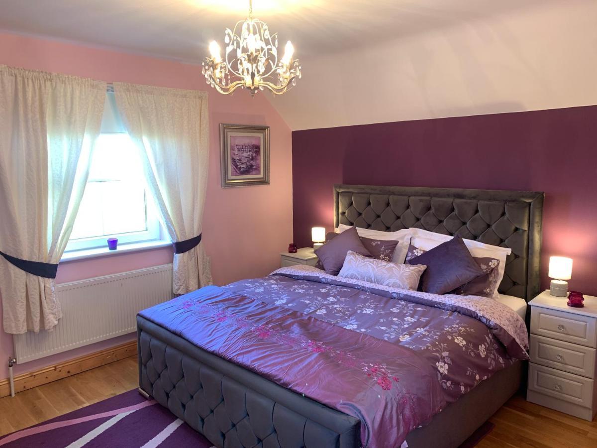 Seascape On The Edge Of Town: 4 Beds All Ensuite. Belmullet Bagian luar foto