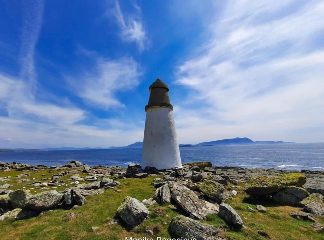 Seascape On The Edge Of Town: 4 Beds All Ensuite. Belmullet Bagian luar foto