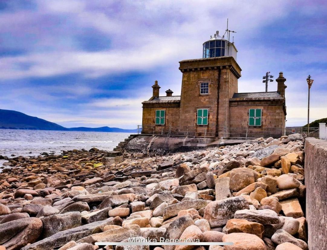 Seascape On The Edge Of Town: 4 Beds All Ensuite. Belmullet Bagian luar foto