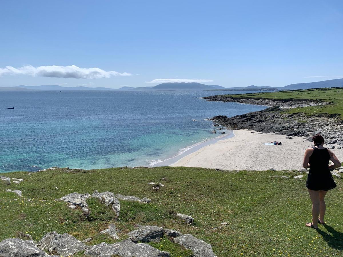 Seascape On The Edge Of Town: 4 Beds All Ensuite. Belmullet Bagian luar foto